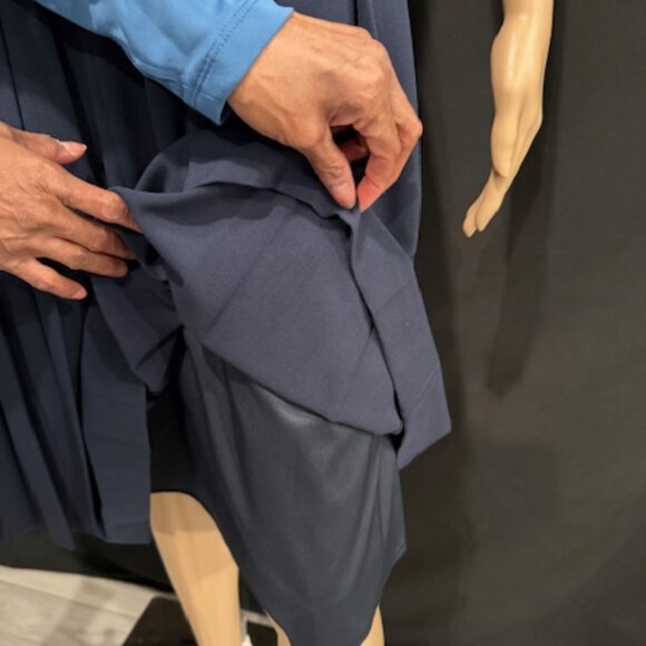 Adrianna Papell Navy Pleated Midi Dress – Size 12 - Picture 10 of 11